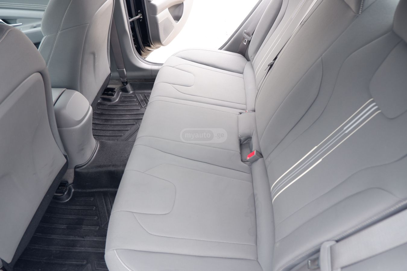 Hyundai Elantra - фото 11