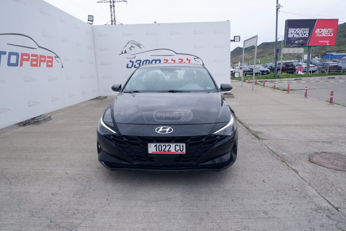 Hyundai Elantra - фото 2