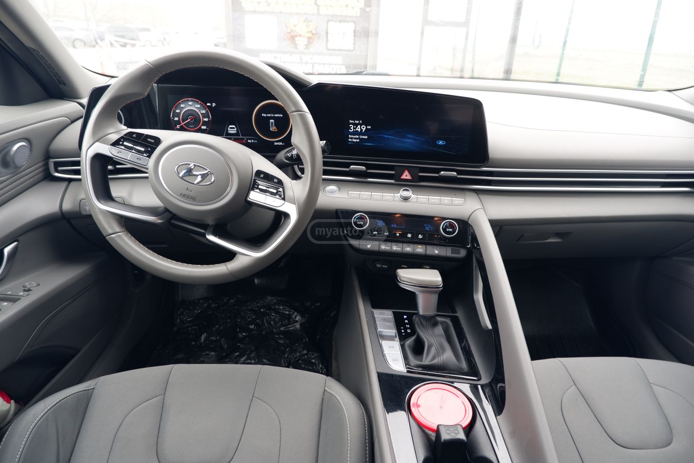 Hyundai Elantra - фото 7