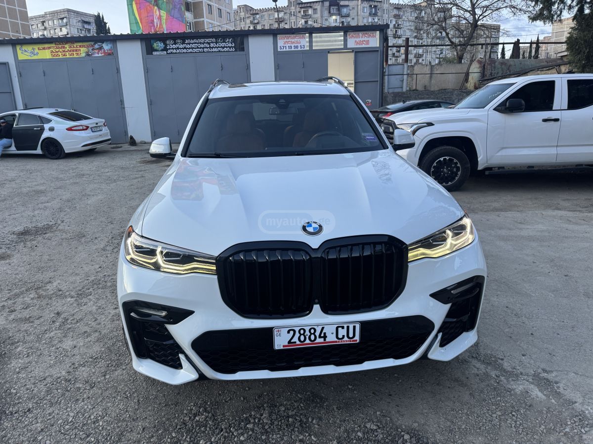 BMW X7 - фото 4