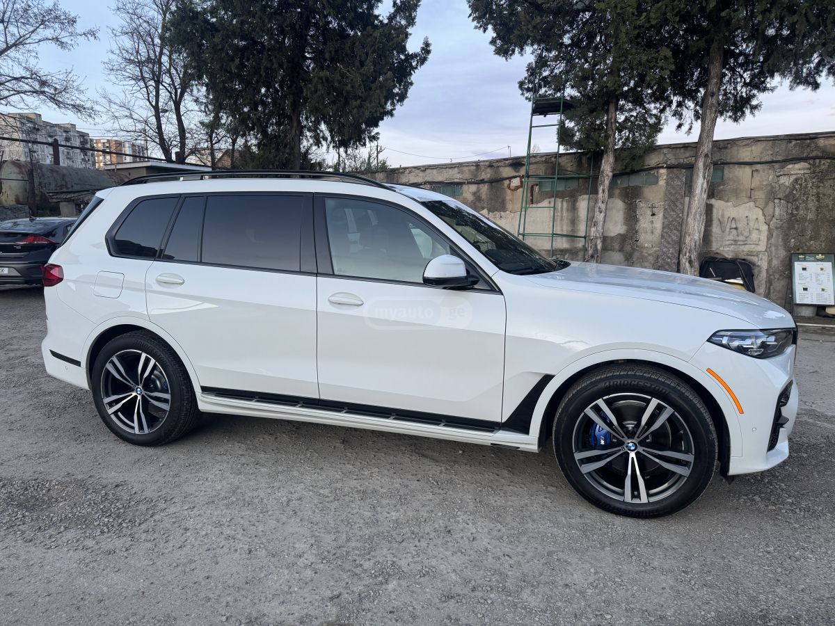 BMW X7 - фото 5