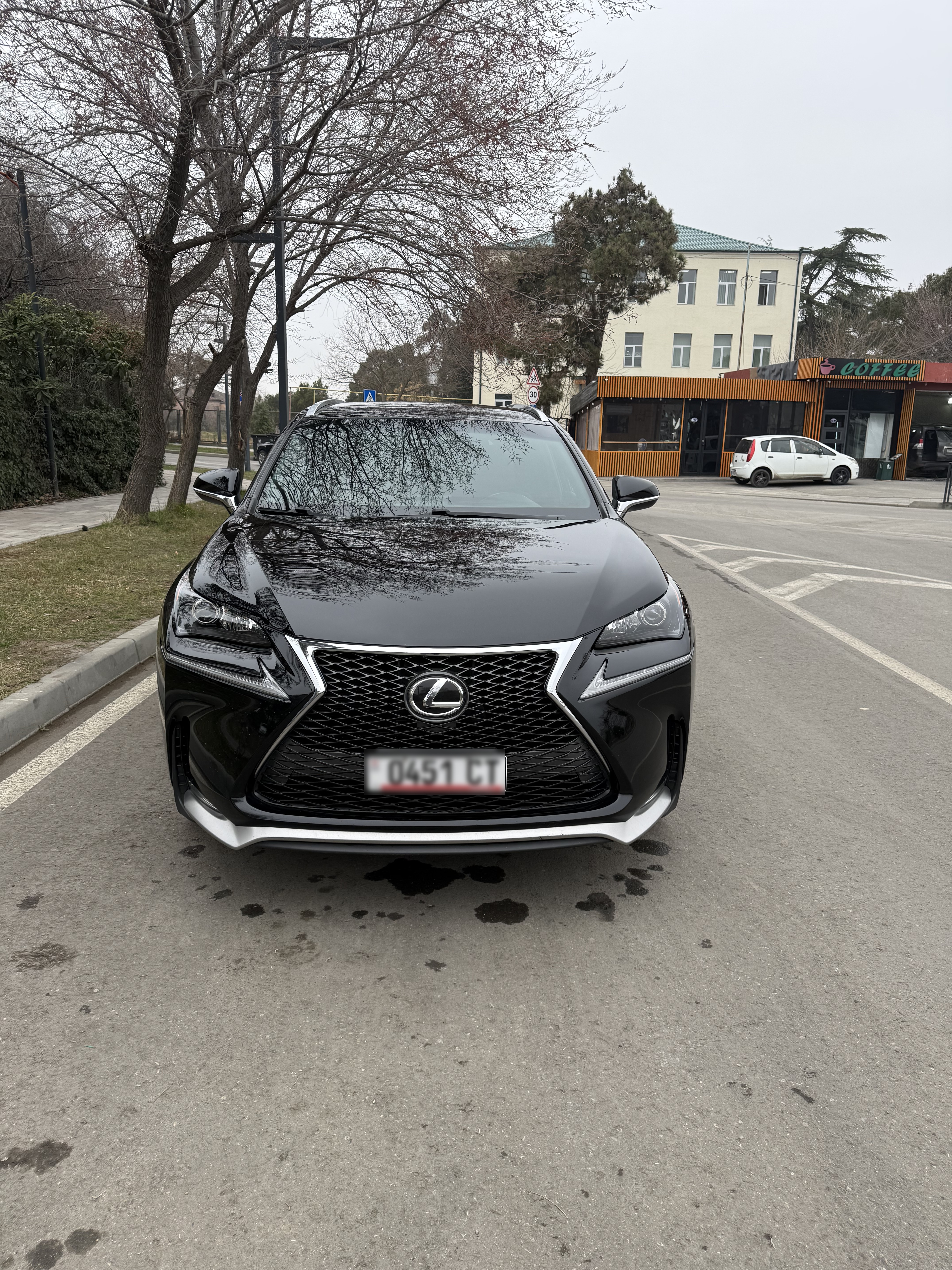 Lexus NX 200 - фото 1