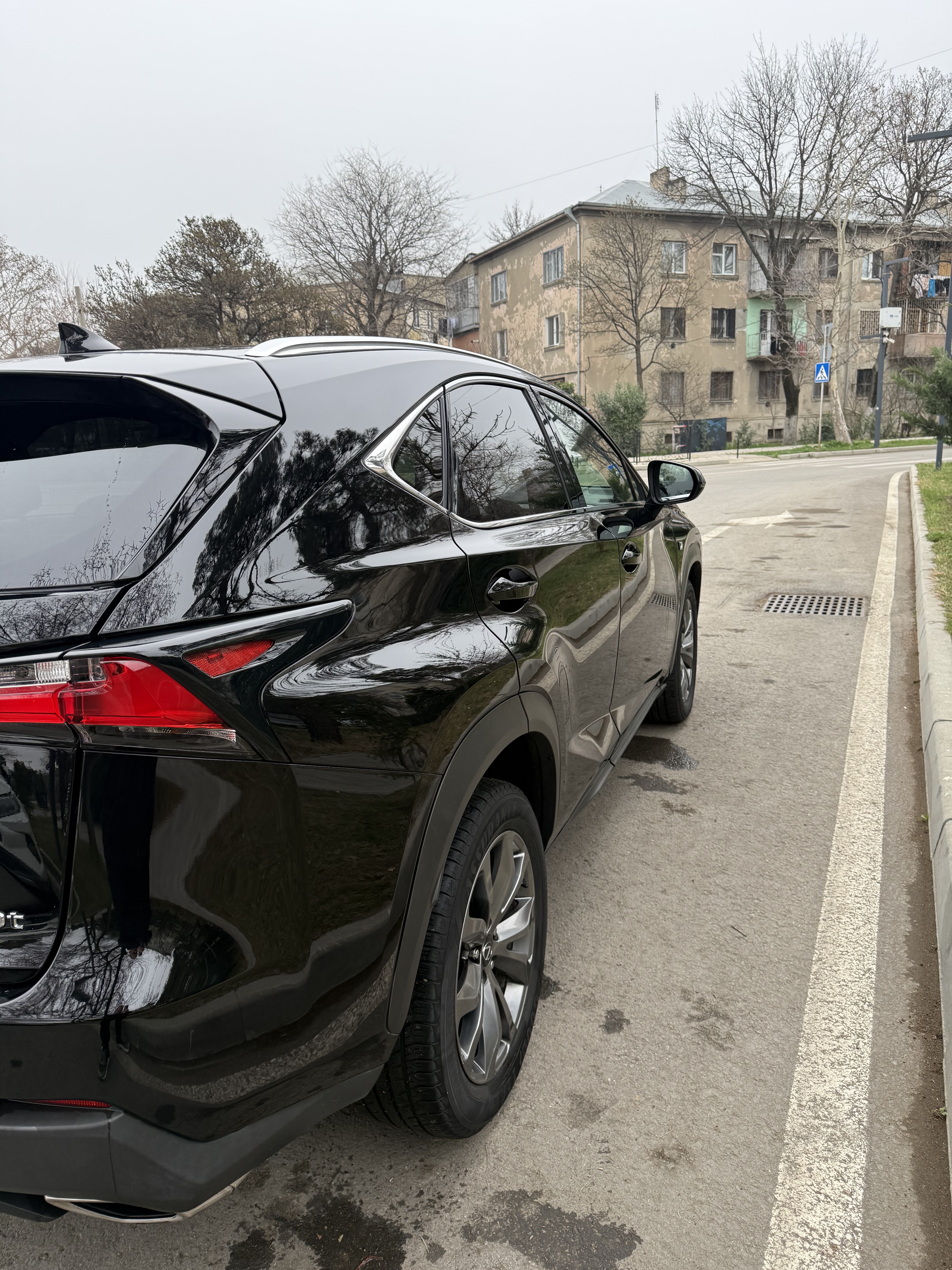 Lexus NX 200 - фото 2
