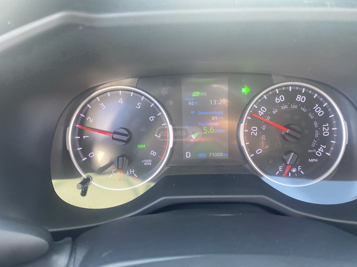 Toyota XLE 4dr Front-Wheel Drive Auto — миниатюра 13