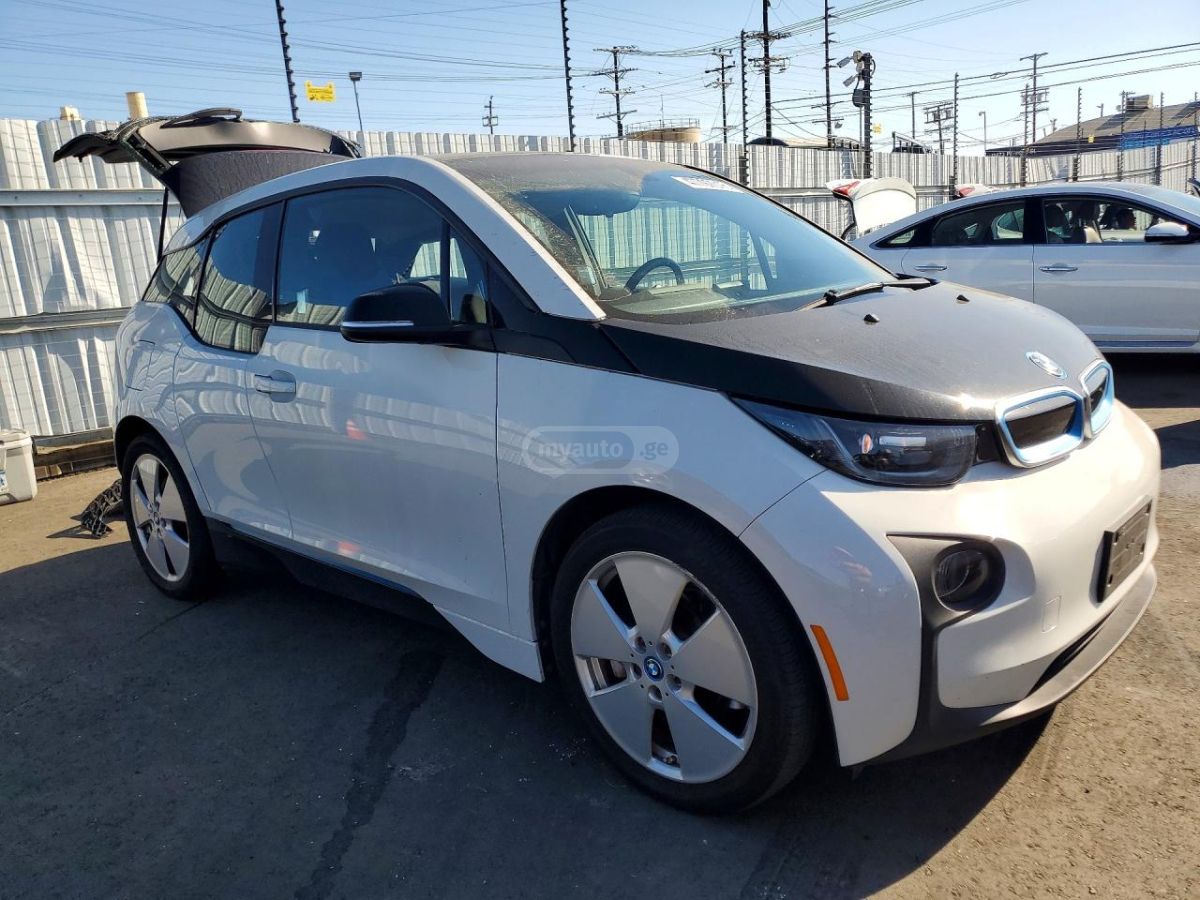 BMW I3 - фото 2