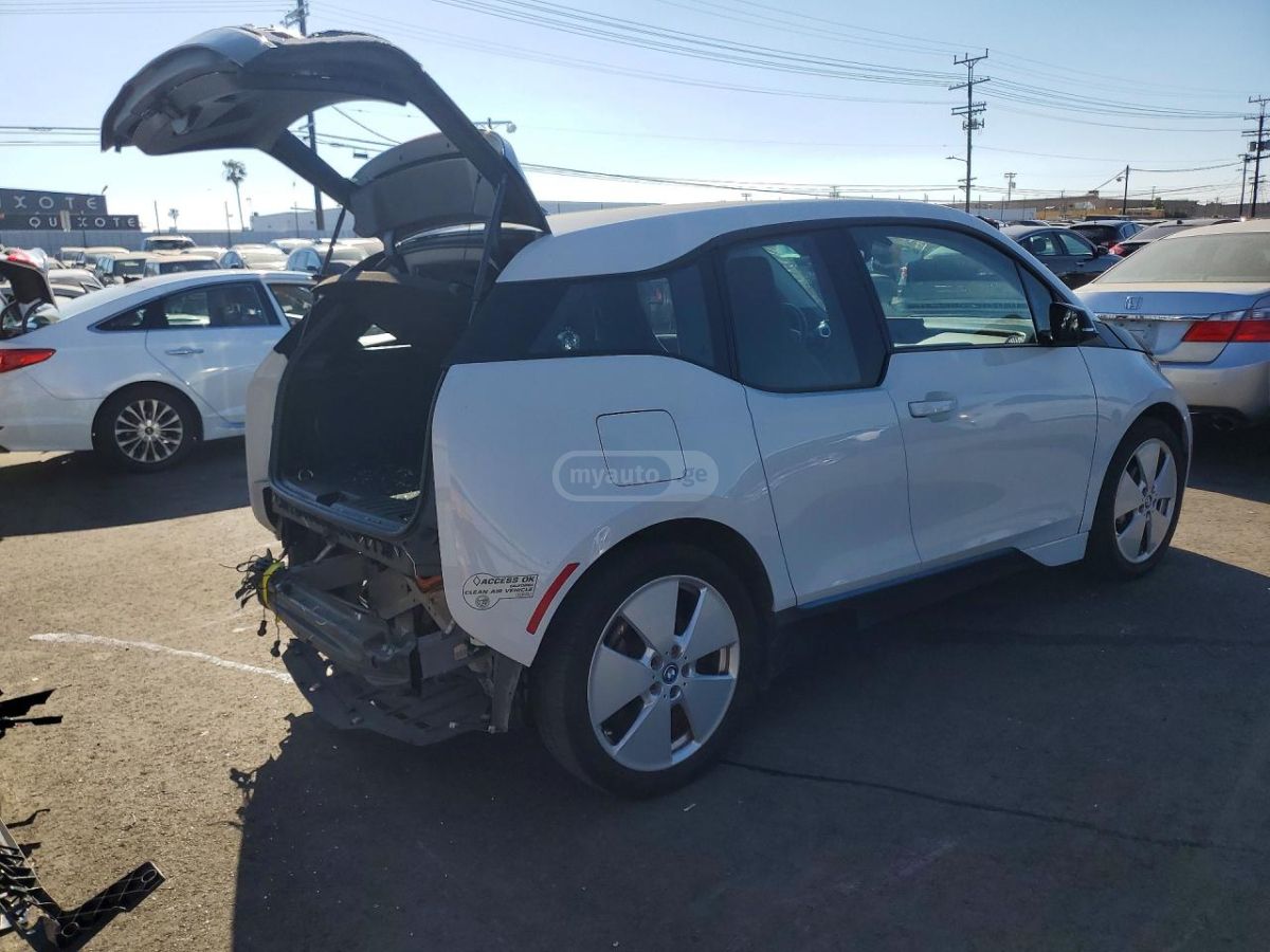 BMW I3 - фото 4