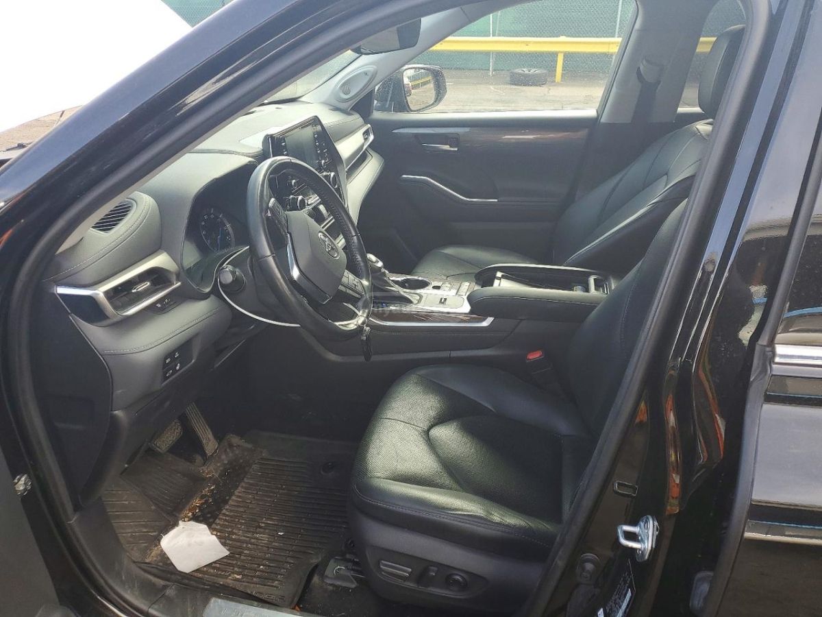 Toyota Limited — миниатюра 6