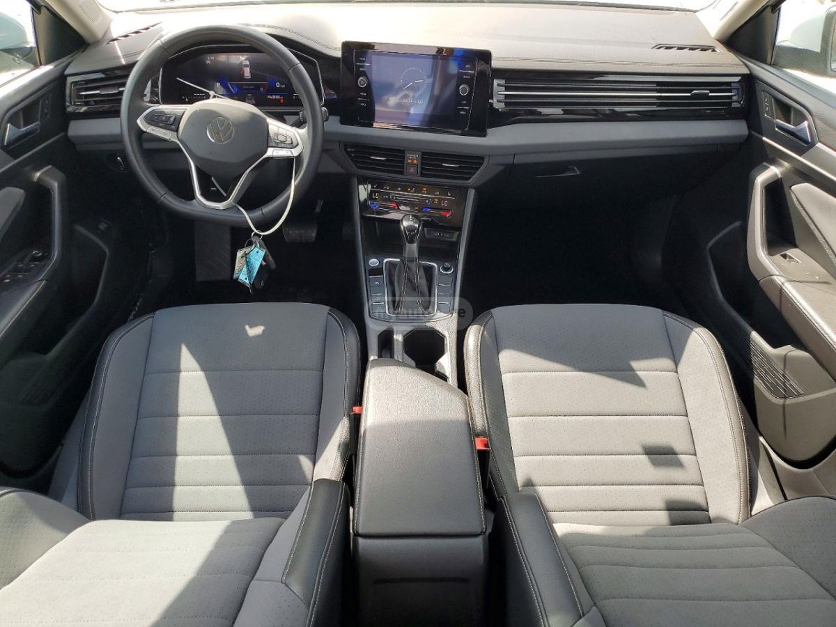 Volkswagen Jetta - фото 8