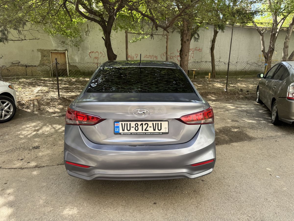 Hyundai Accent - фото 6