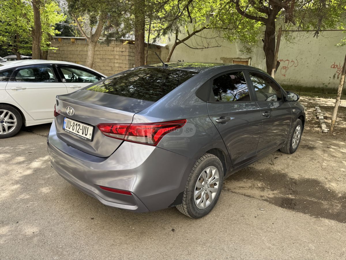 Hyundai Accent - фото 7