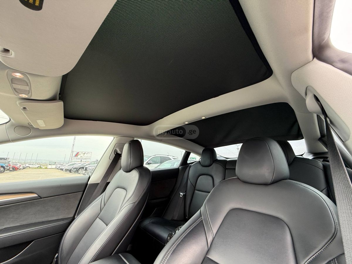 Tesla Model 3 - фото 2