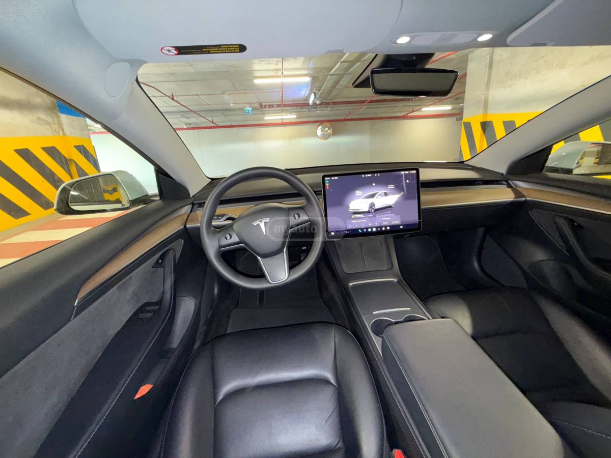 Tesla Model 3 - фото 9