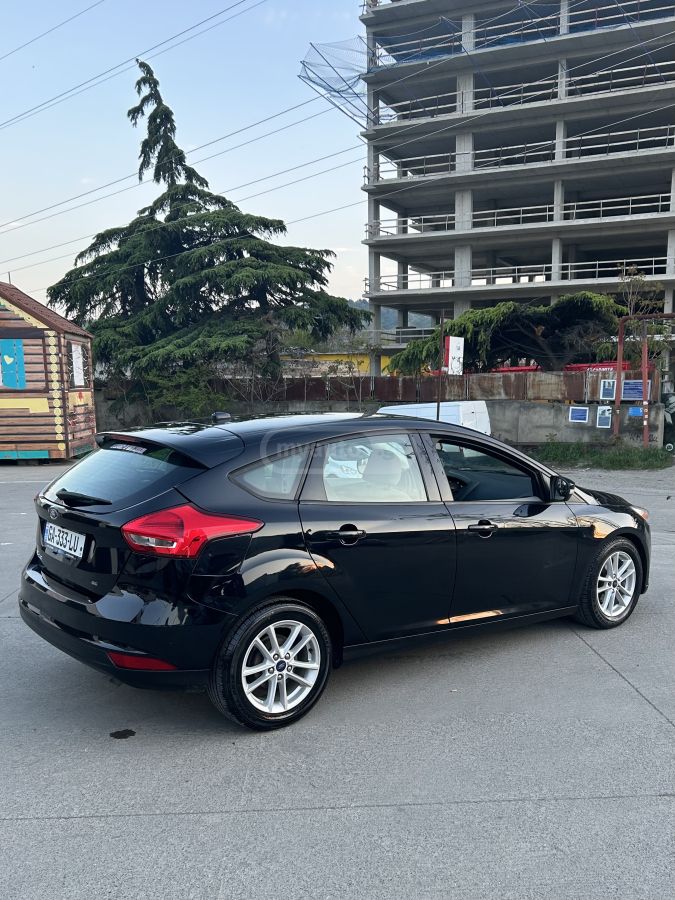 Ford Focus - фото 3