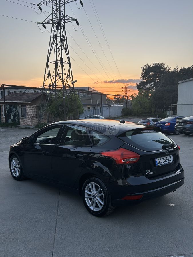 Ford Focus - фото 4