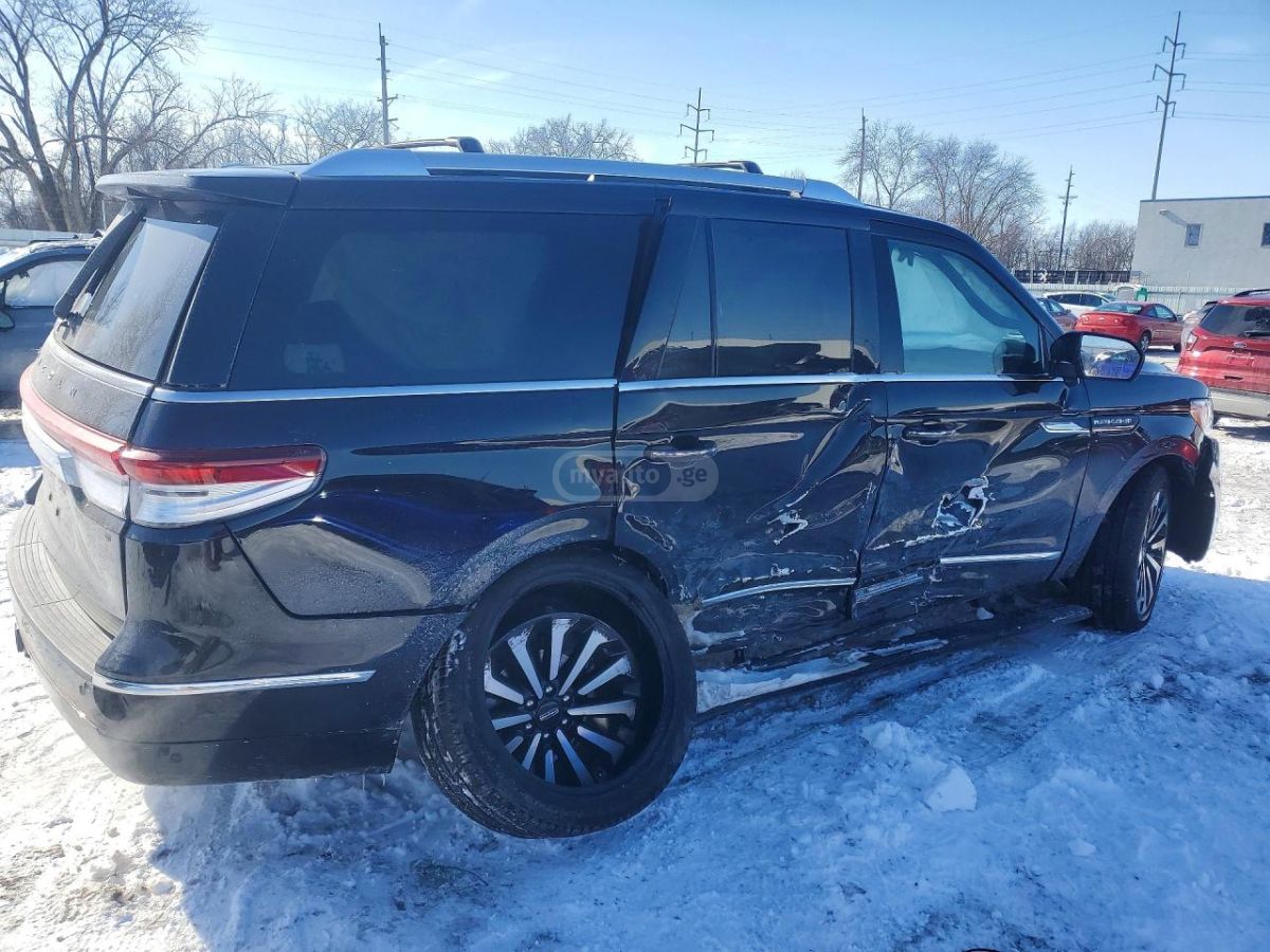 Lincoln Navigator 2024 — миниатюра 3