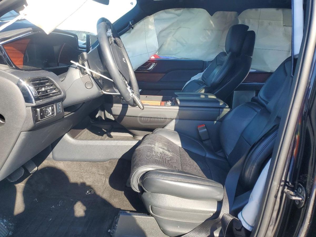 Lincoln Navigator 2024 — миниатюра 7