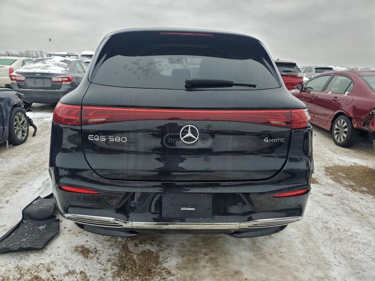 Mercedes-Benz EQS SUV - фото 6