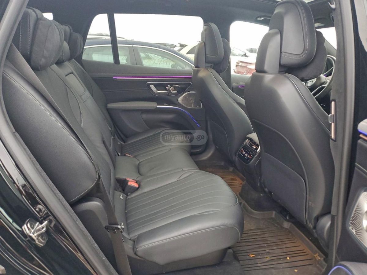 Mercedes-Benz EQS SUV - фото 9