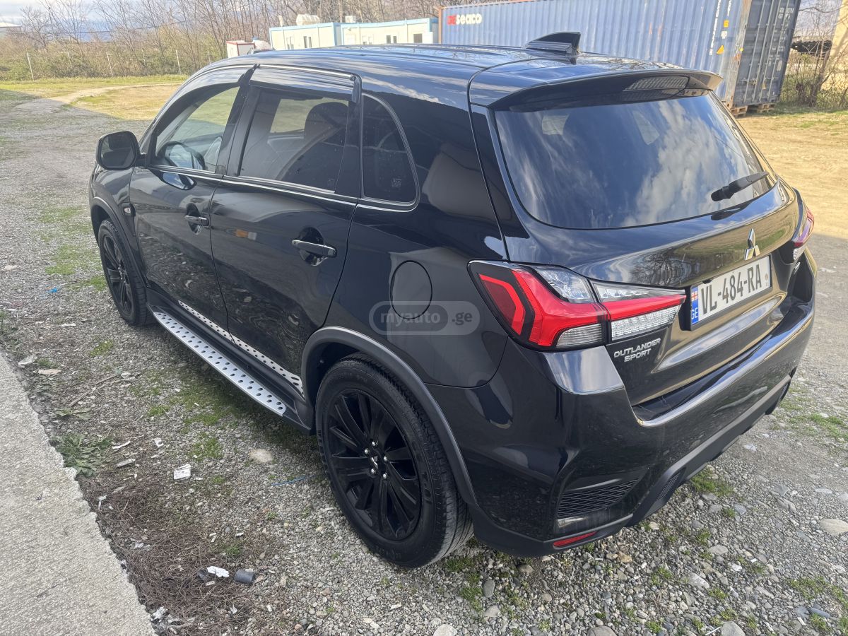Mitsubishi Outlander Sport - фото 4