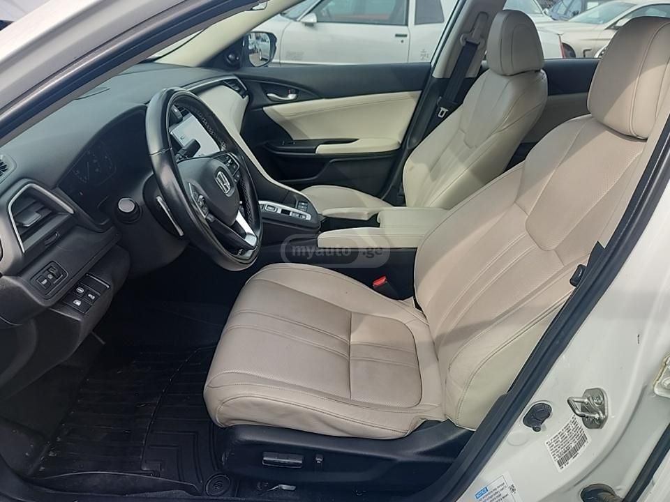 Honda Insight - фото 5