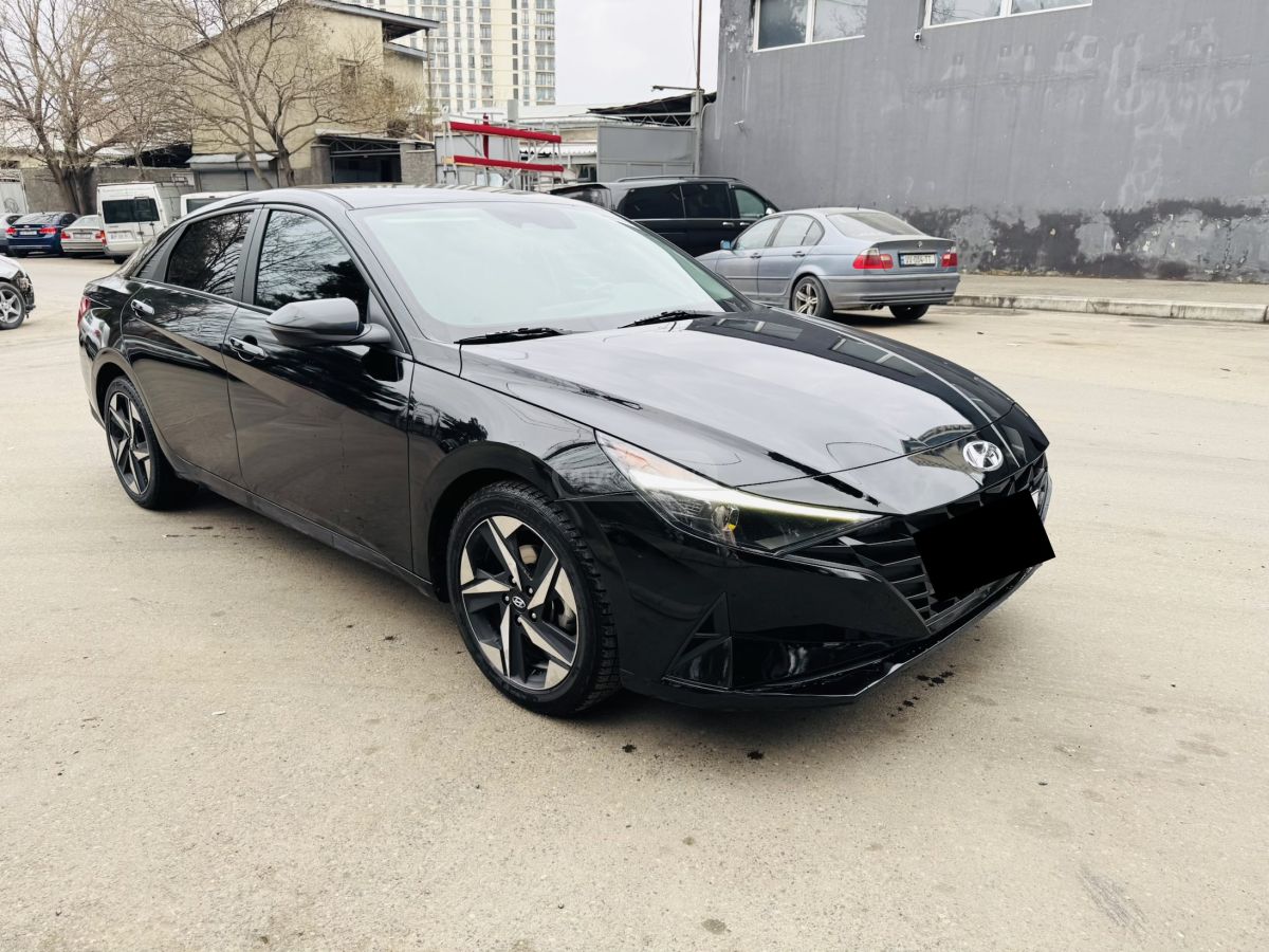 Hyundai Elantra - фото 2