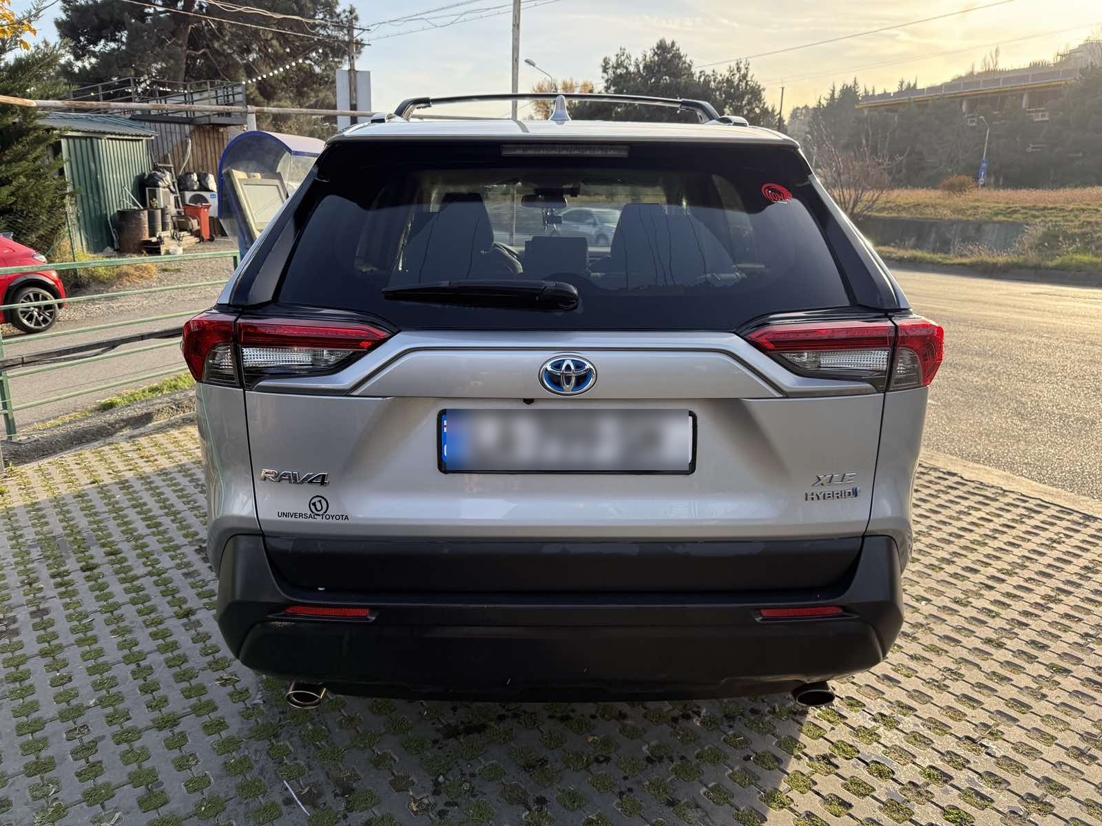 Toyota RAV 4 - фото 2