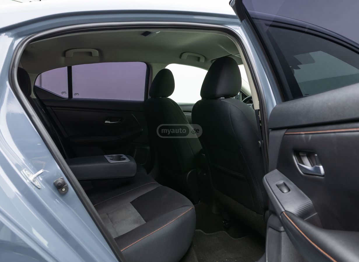 Nissan Sentra 2024 — миниатюра 9