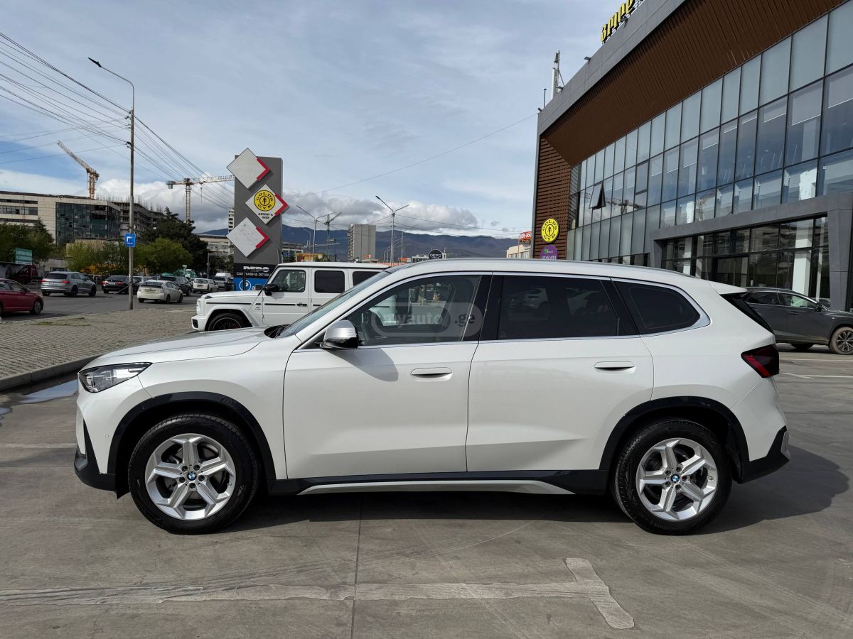 BMW X1 - фото 12