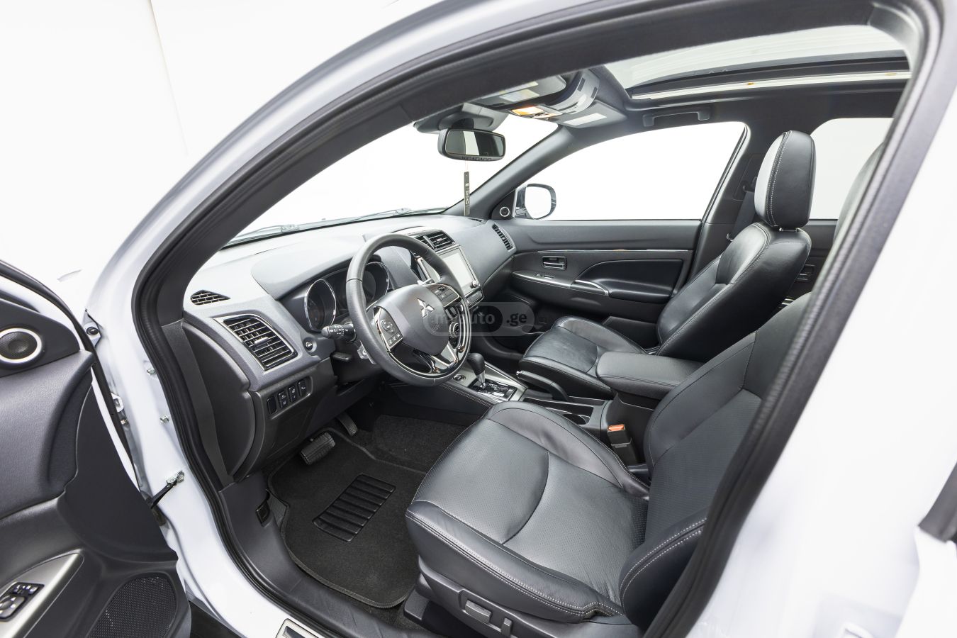 Mitsubishi RVR 2023 — миниатюра 9