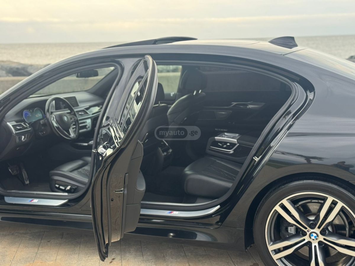 BMW 750 - фото 11