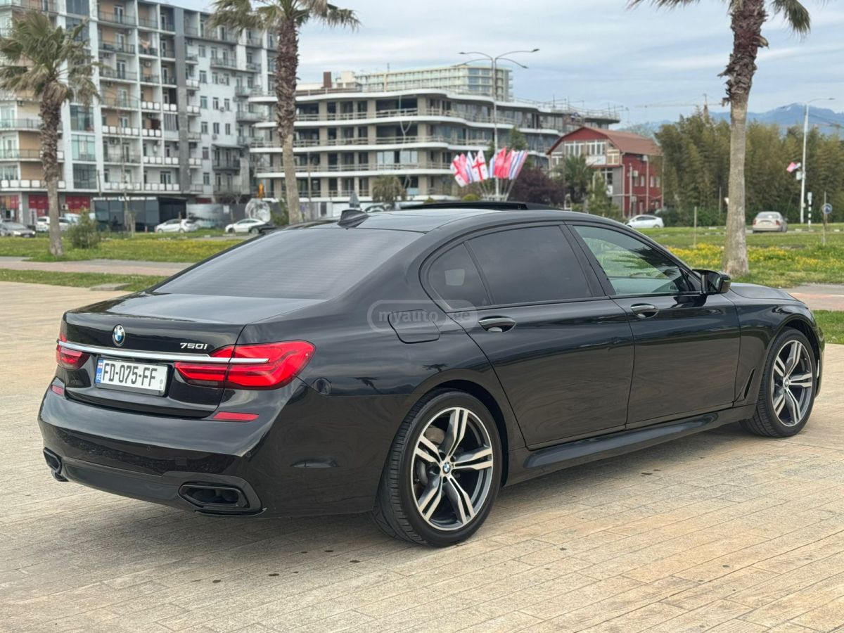 BMW 750 - фото 7
