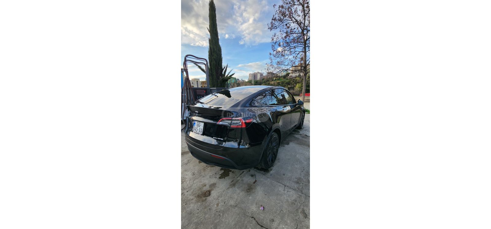 Tesla Model Y - фото 3