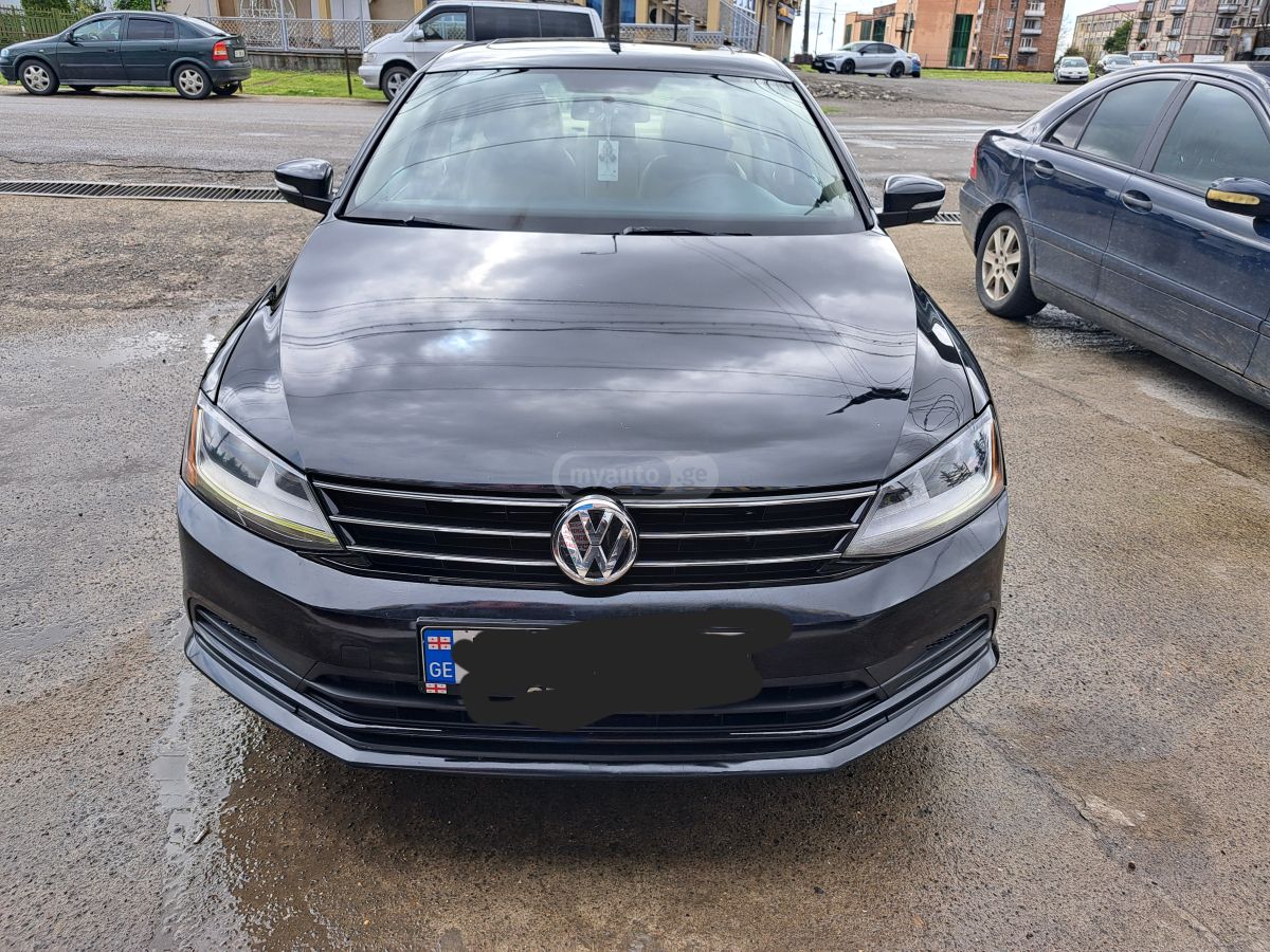 Volkswagen Jetta - фото 1
