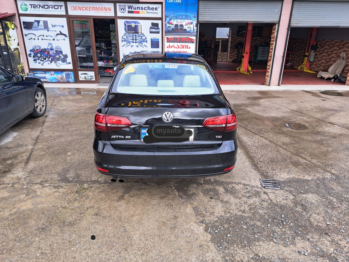 Volkswagen Jetta - фото 5