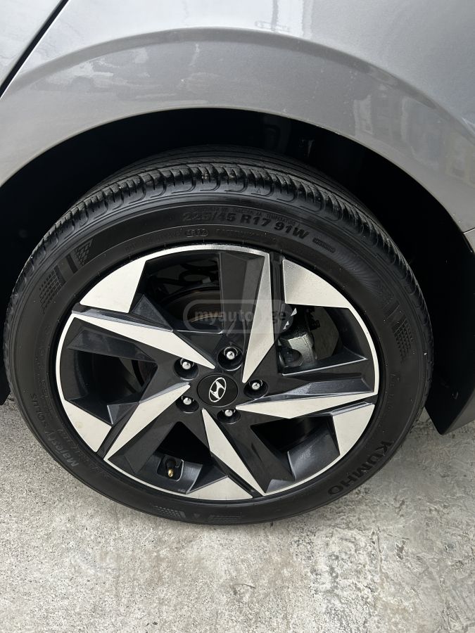 Hyundai SEL 4dr Sedan — миниатюра 5