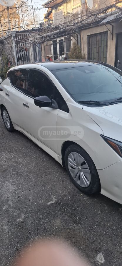 Nissan Leaf - фото 3