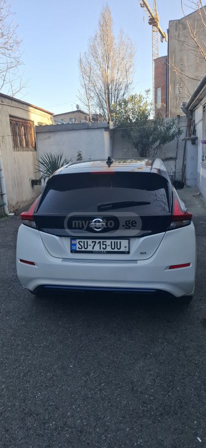 Nissan Leaf - фото 4