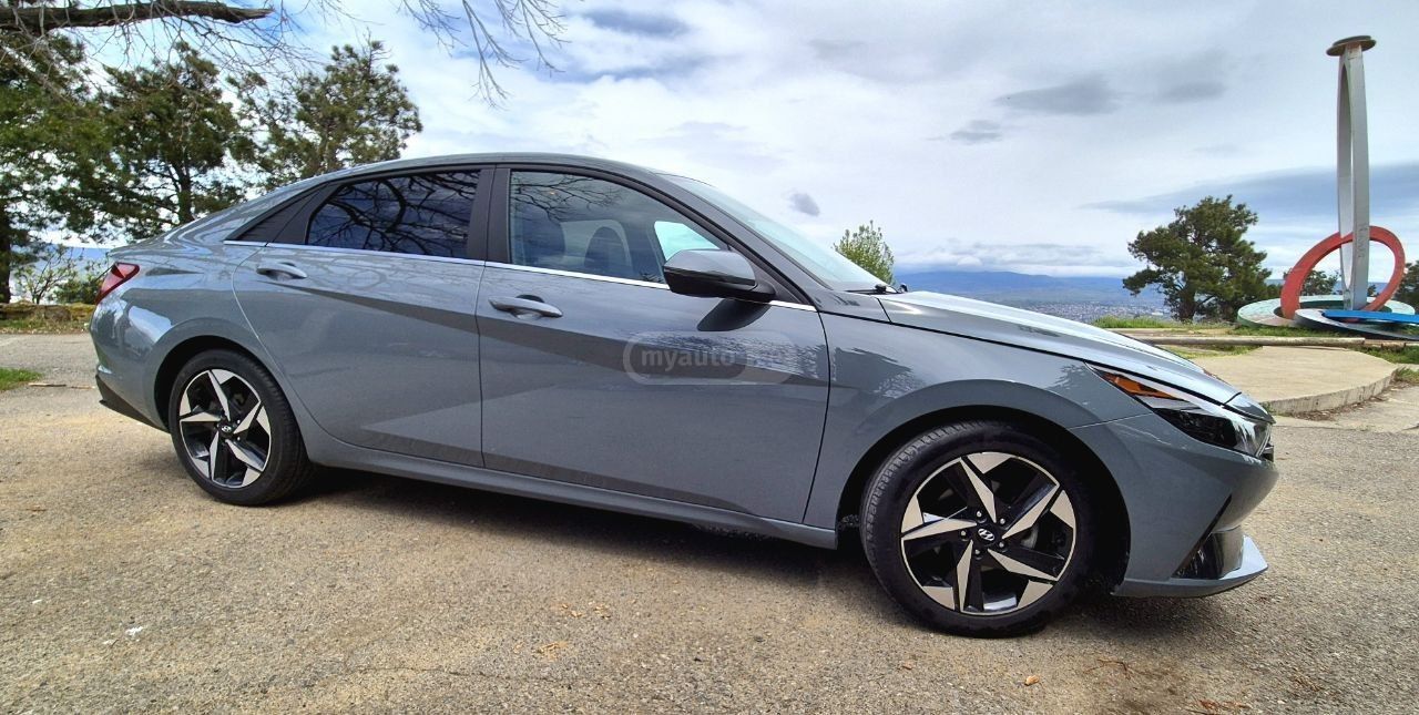 Hyundai Elantra - фото 4