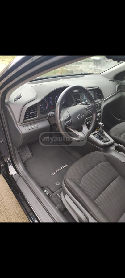 Hyundai Elantra - фото 13