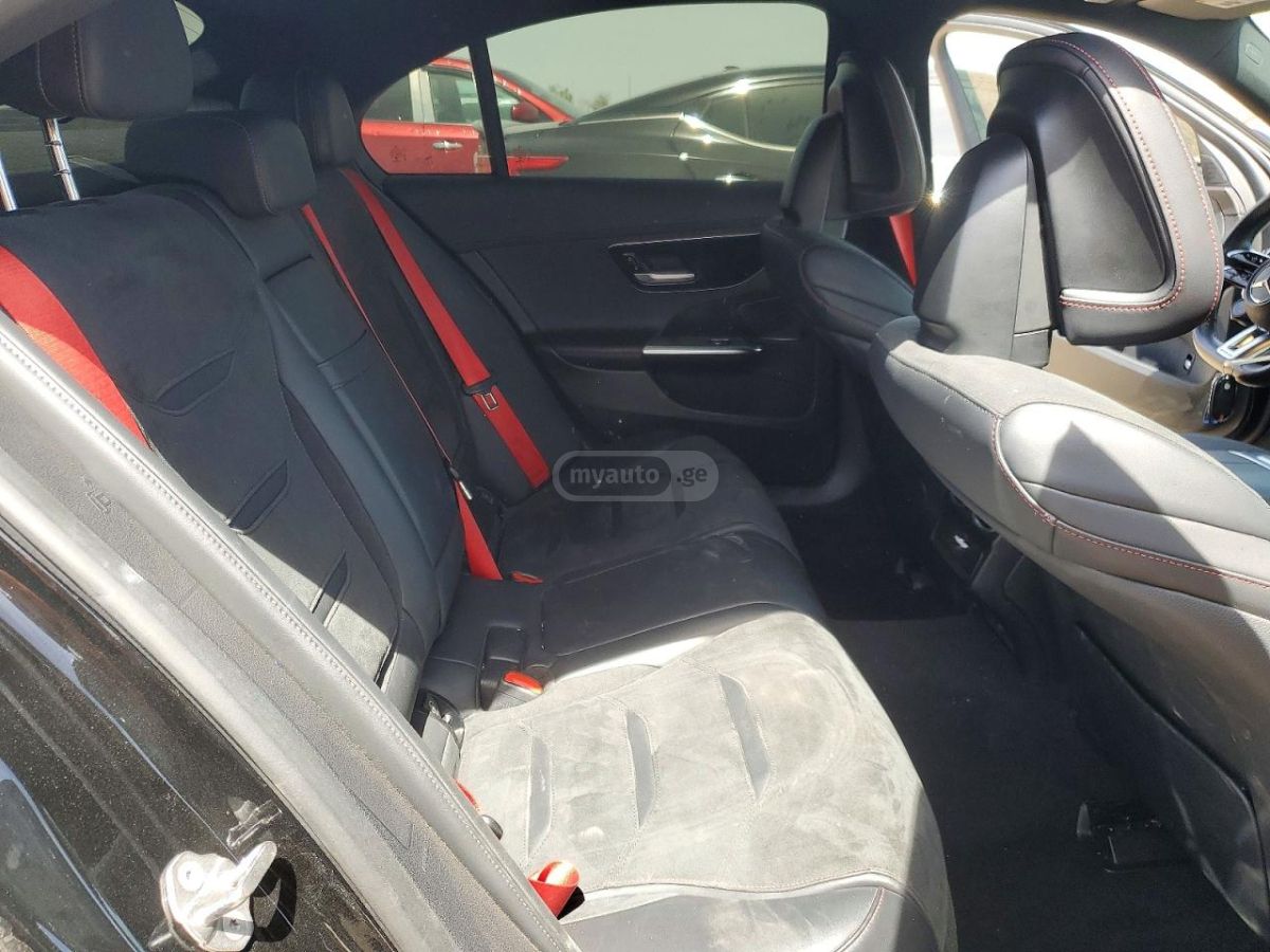 Mercedes-Benz C 43 AMG 2023 — миниатюра 10