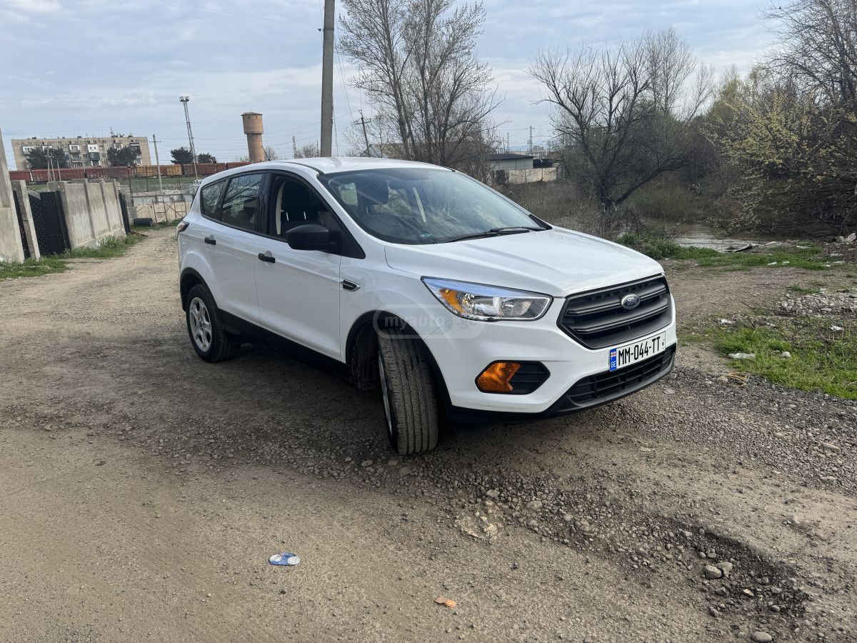 Ford Escape - фото 1