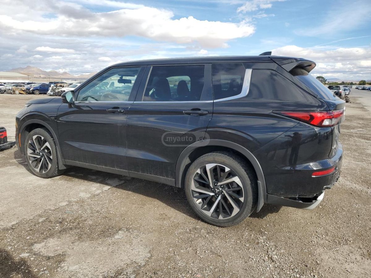 Mitsubishi Outlander - фото 2