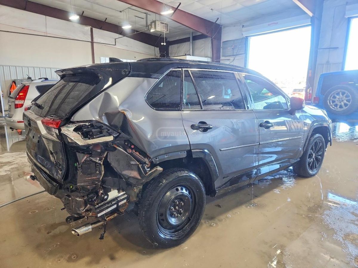 Toyota RAV 4 - фото 3