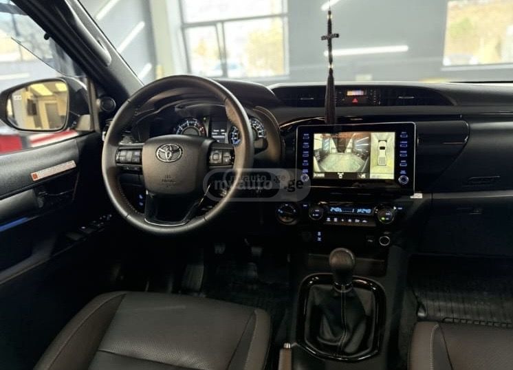 Toyota Hilux 2024 — миниатюра 3