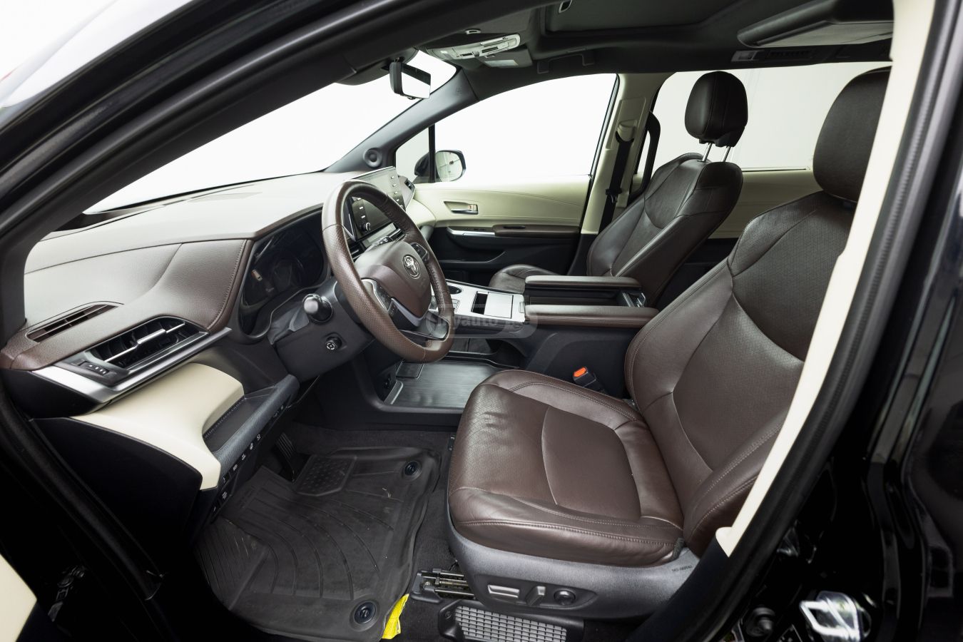 Toyota Toyota Sienna — миниатюра 10