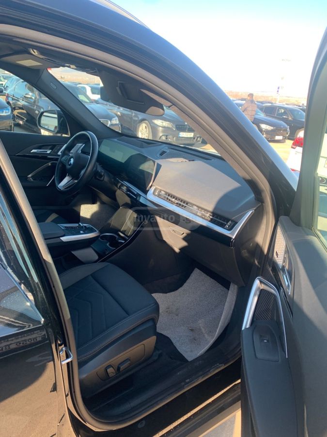 BMW X1 xDrive28i 4dr All-Wheel Drive 2023 — миниатюра 3