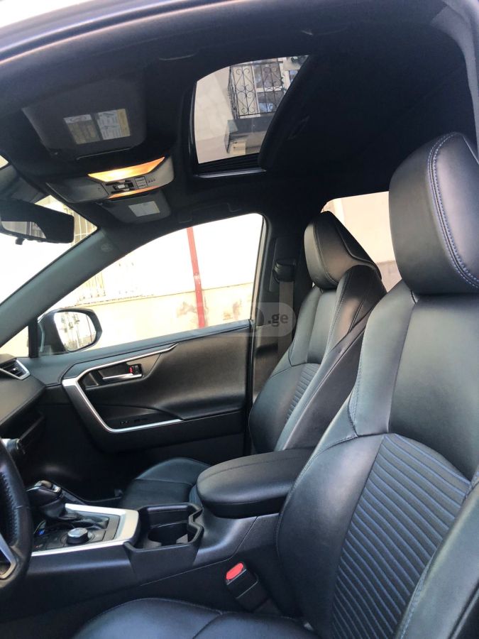 Toyota RAV 4 - фото 8