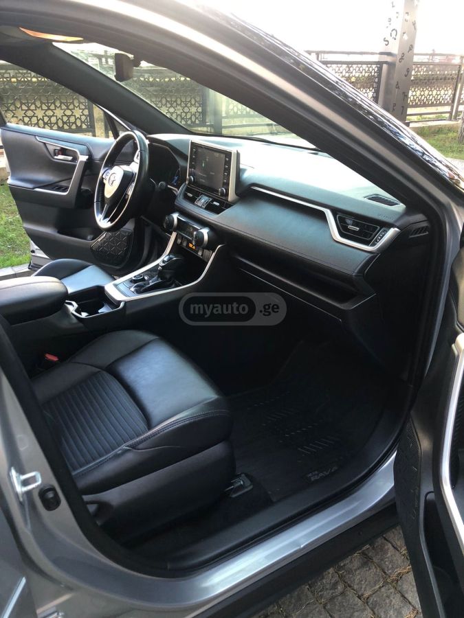 Toyota RAV 4 - фото 9