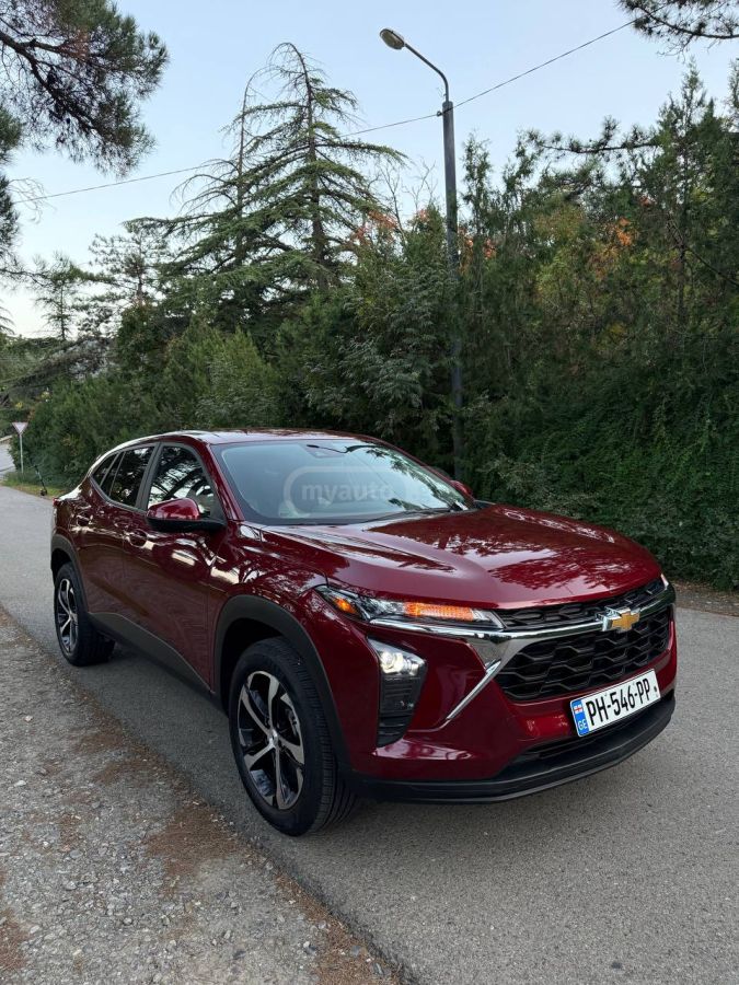 Chevrolet Trax - фото 1