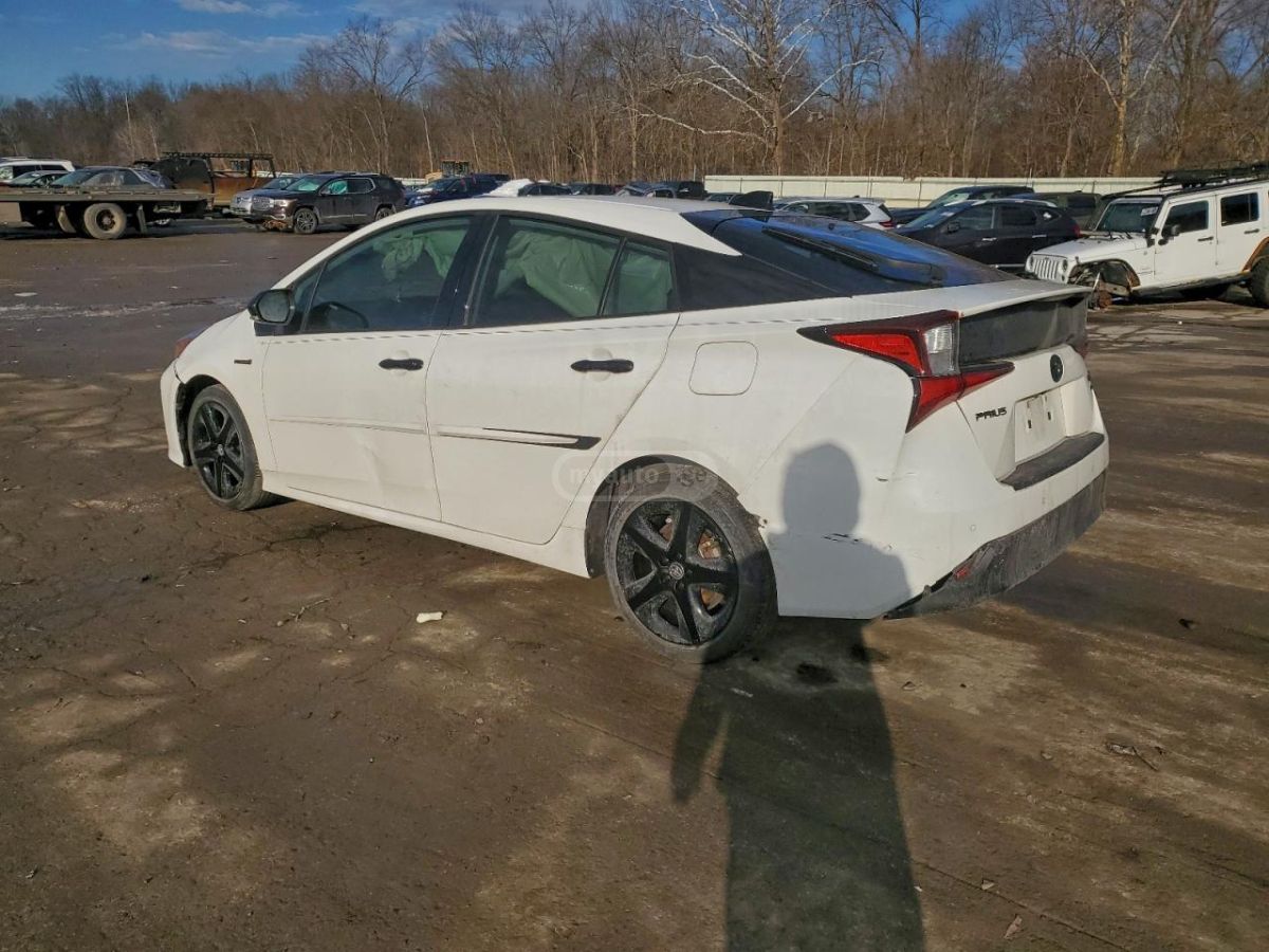 Toyota Prius - фото 3